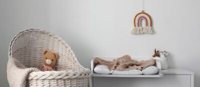 Minimalistyczny pokój małego dziecka