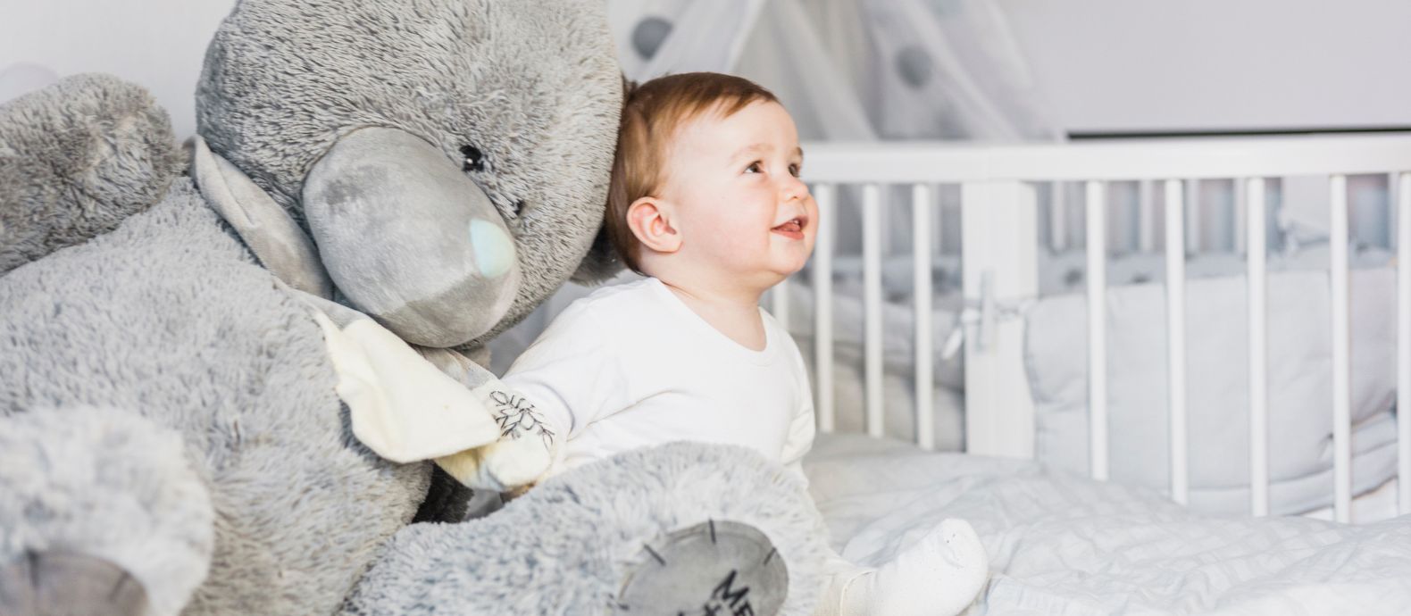 How to Decorate a Newborn's Room