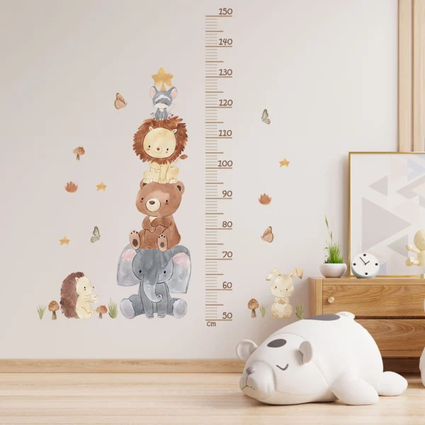 SIPO self-adhesive wall sticker – height chart 50–150 cm with animal pyramid (elephant, bear, lion, mouse) and hedgehog and rabbit, on the wall in a child's room.